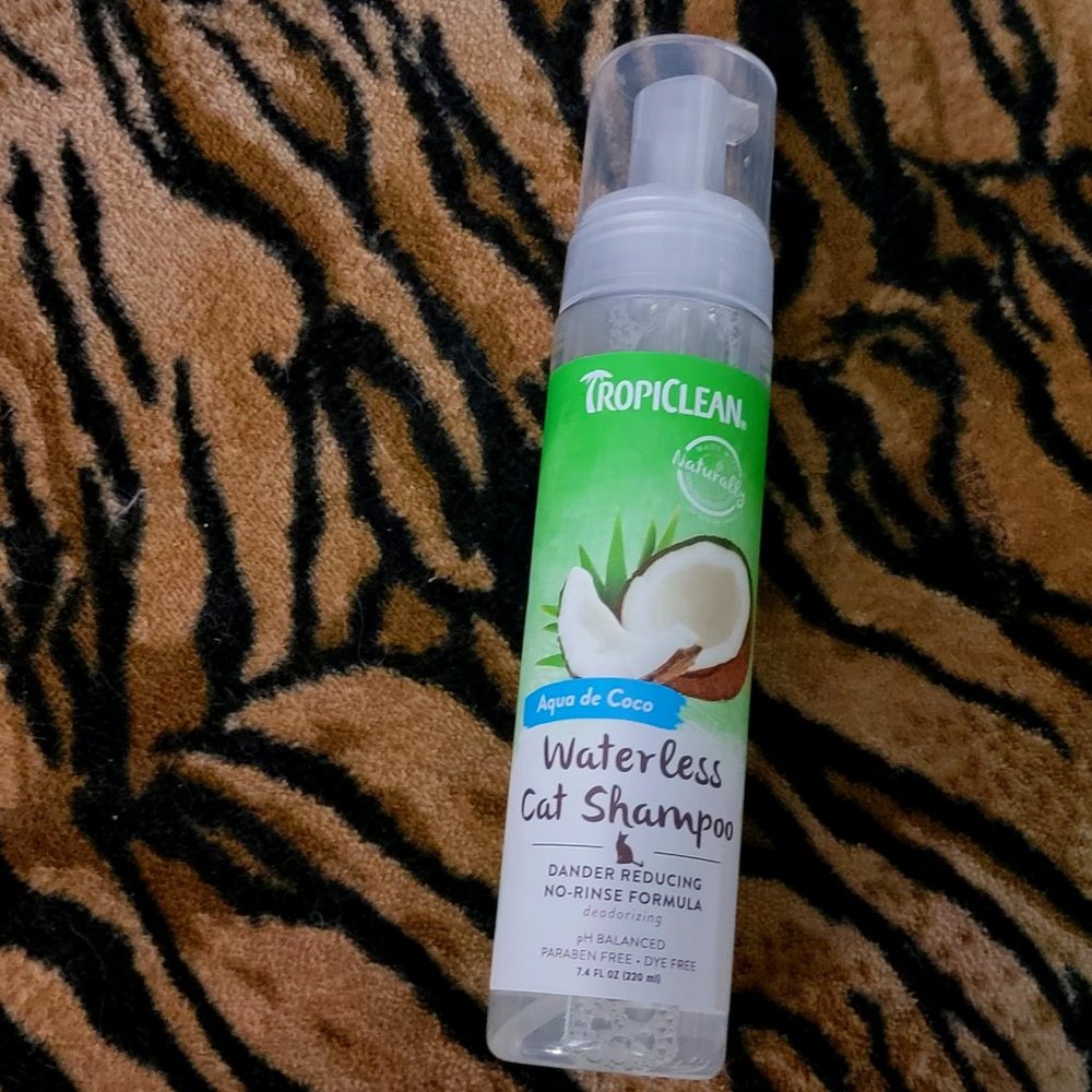 Tropiclean Coconut Cat Waterless Shampoo New!